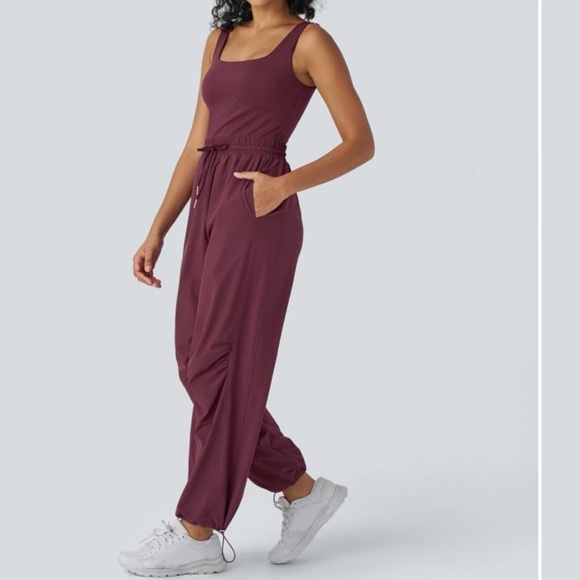 HALARA Breezeful Square Neck Drawstring Pocket Jumpsuit  size Medium - Picture 1 of 10